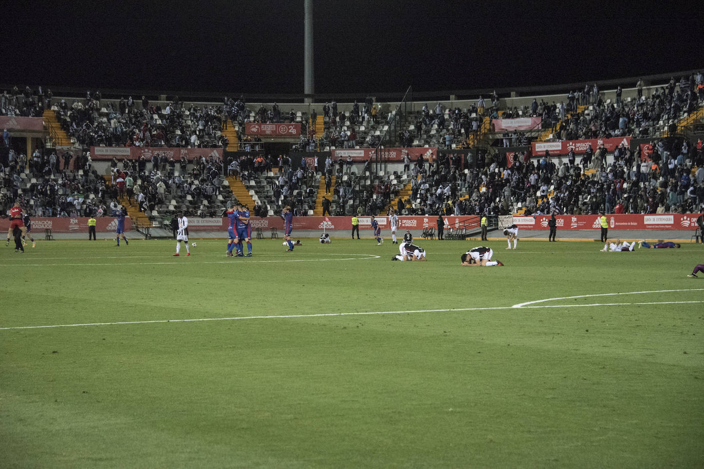 Fotos: Las mejores imágenes del Badajoz - Amorebieta