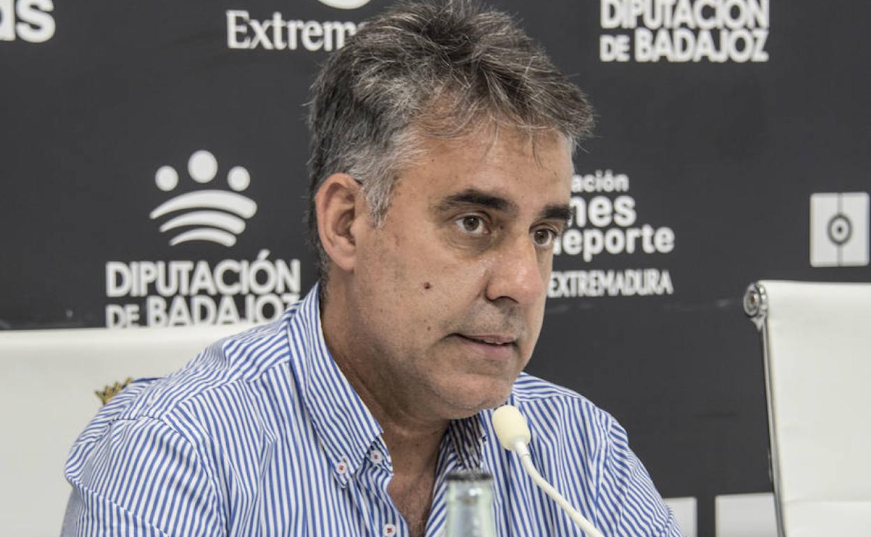 Joaquín Parra durante su comparecencia en el Nuevo Vivero. 