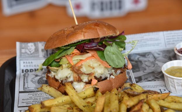 La hamburguesa 'Balita Lozano' es de rabo de toro.