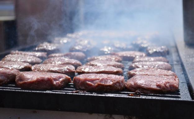 La hamburguesa «solo es de carne»: reivindican su nombre frente a los preparados vegetales