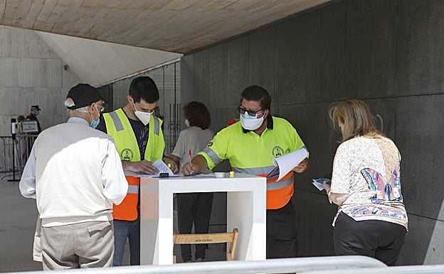 La incidencia de covid en mayores de 65 años baja de veinte por primera vez