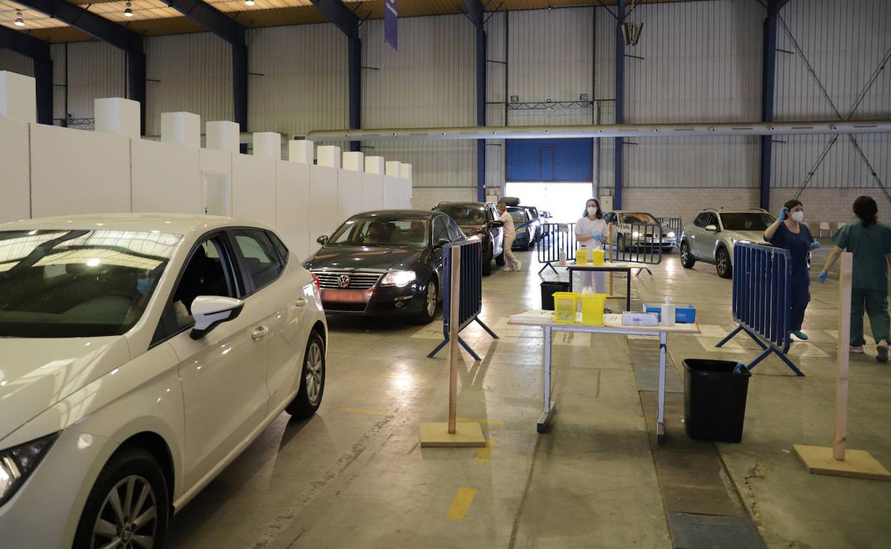 Algo más de 600 personas han acudido hoy al llamamiento en Feval. 