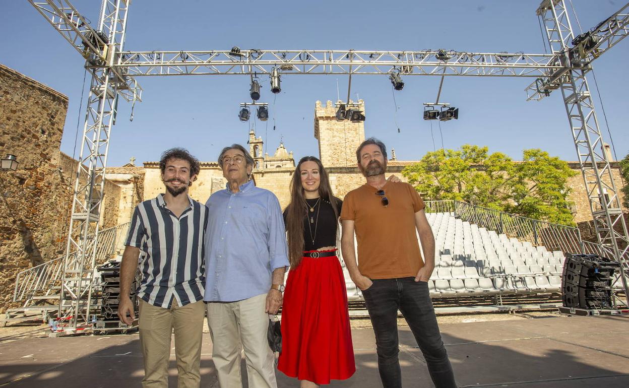 La compañía Verbo Producciones lleva a las Veletas 'Entre bobos anda el juego'