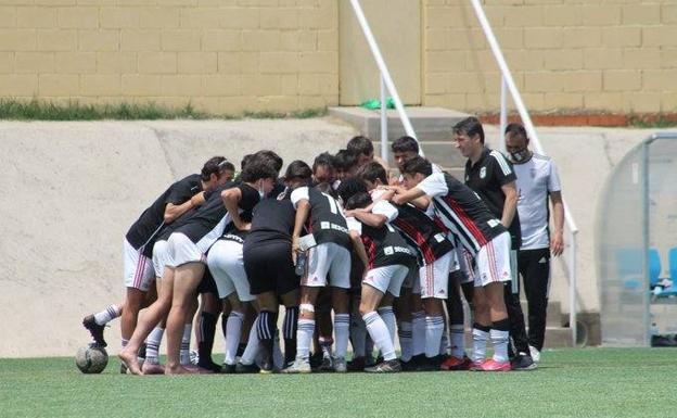 El cadete de Cidoncha ha sido una piña toda la temporada y esa unión le ha llevado a ser campeón de Extremadura. 