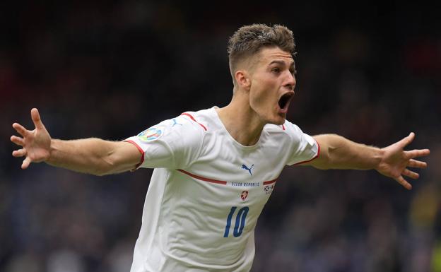 Patrik Schick celebra el que hasta ahora es el gol de la Eurocopa. 