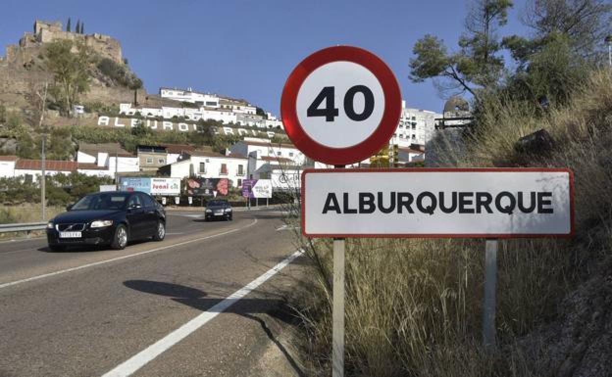 CC OO y UGT cifran en 1.400.000 euros lo que se adeuda a los trabajadores municipales de Alburquerque