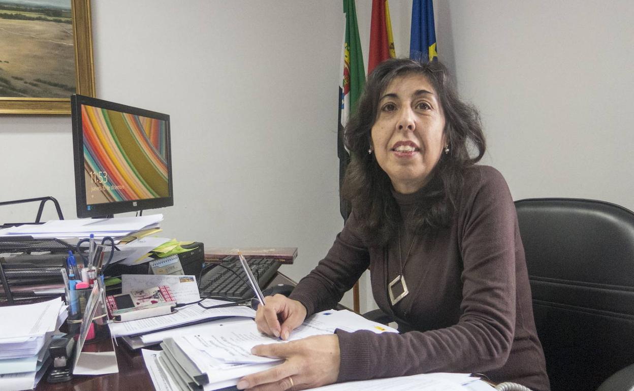 Luisa Osorio, alcaldesa de Oliva de la Frontera en la anterior legislatura y que debería recuperar el bastón de mando ahora según el pacto con el PP. 