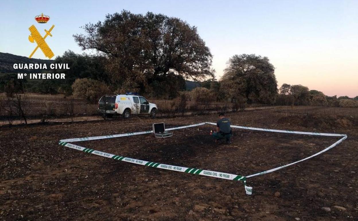 Zona acotada por la Guardia Civil para investigar uno de los dos fuegos. 