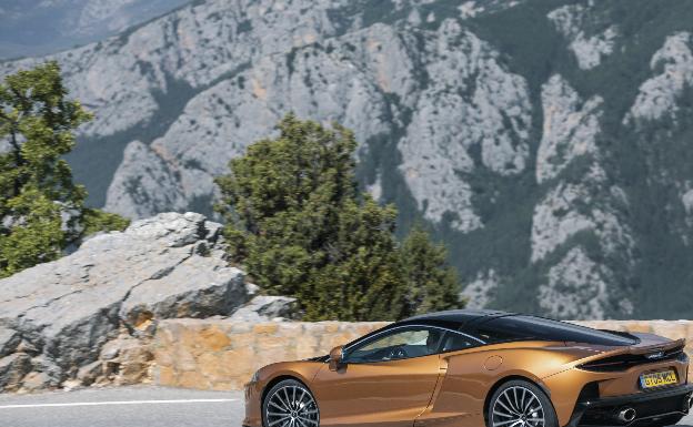 Probamos el McLaren GT: destinado a revolucionar la carretera y tus sentidos