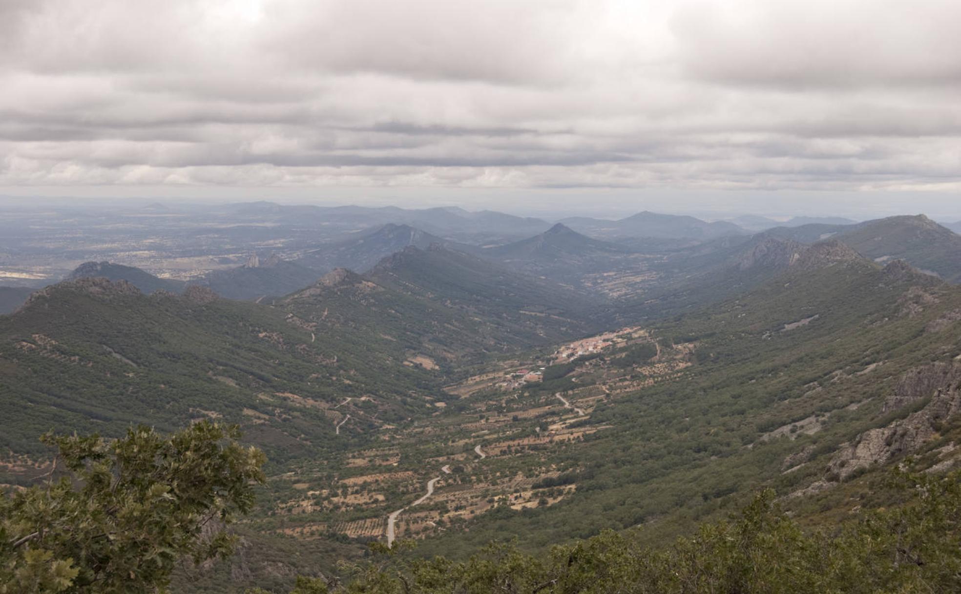 Vistas desde el kilómetro 10. Este punto regala una de las mejores panorámicas del geoparque.