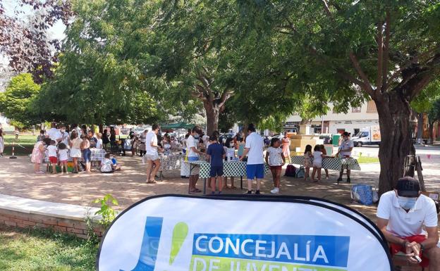 Talleres de 'Vive el verano' en el parque de San Fernando. 