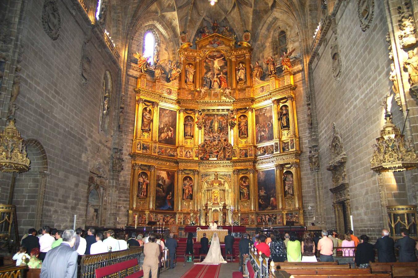 Interior de la catedral nueva de Plasencia en donde está enterrado el obispo Varela sin corazón.
