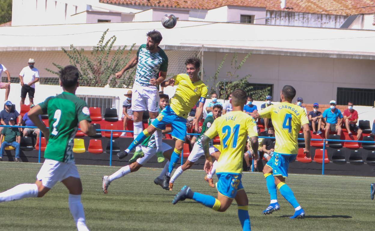 El Montijo se estrena en Segunda RFEF con derrota por la mínima