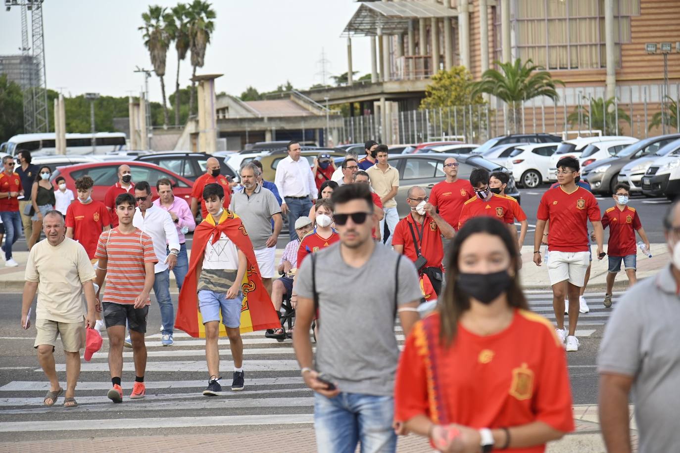 Fotos: La afición extremeña disfruta con la selección de Luis Enrique en el Nuevo Vivero