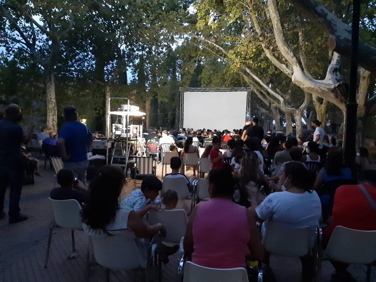 Cine de verano en el parque de La Legión.