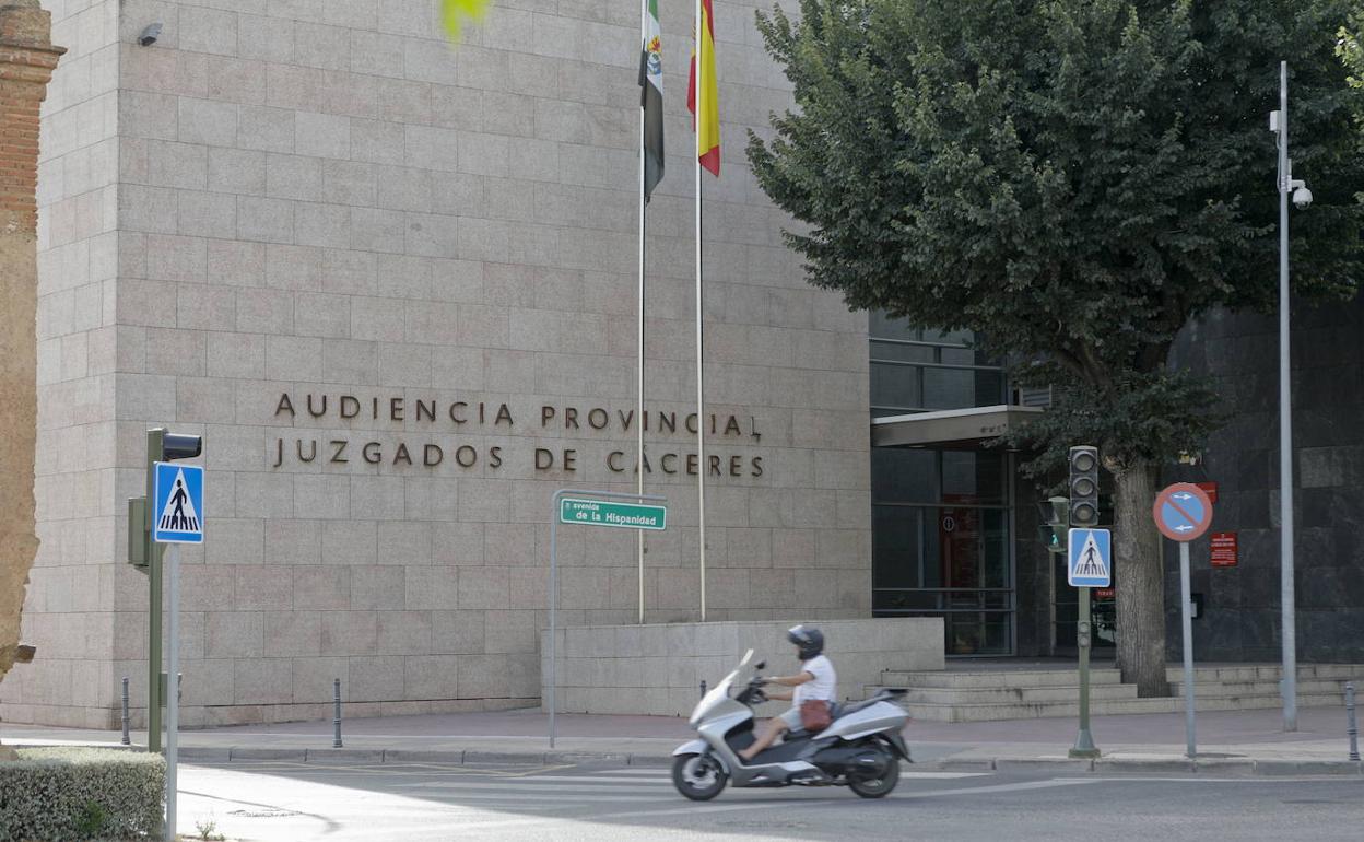 La Audiencia Provincial confirma las condenas a los okupas de dos La Audiencia Provincial confirma las condenas a los okupas de dos