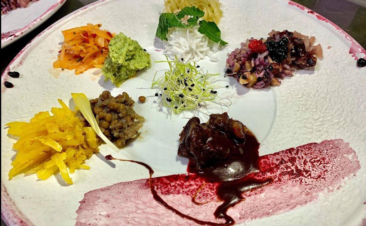 El Jardín de Auri ganó la pasada edición con esta tapa que recuerda a la paleta de un pintor.