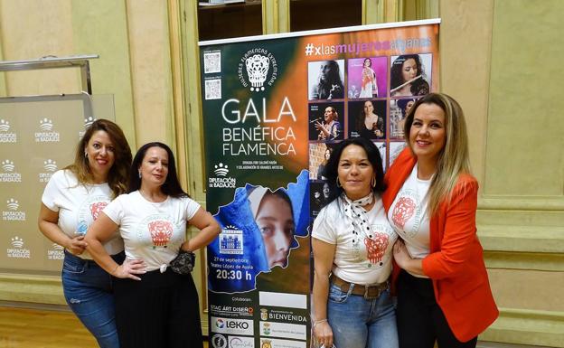 Imagen principal - 1. Presentación de la gala solidaria flamenca. 2. Cecilio Venegas y Jacinto Marabel. 3. Magdalena Moriche y Cristina Herrera. 