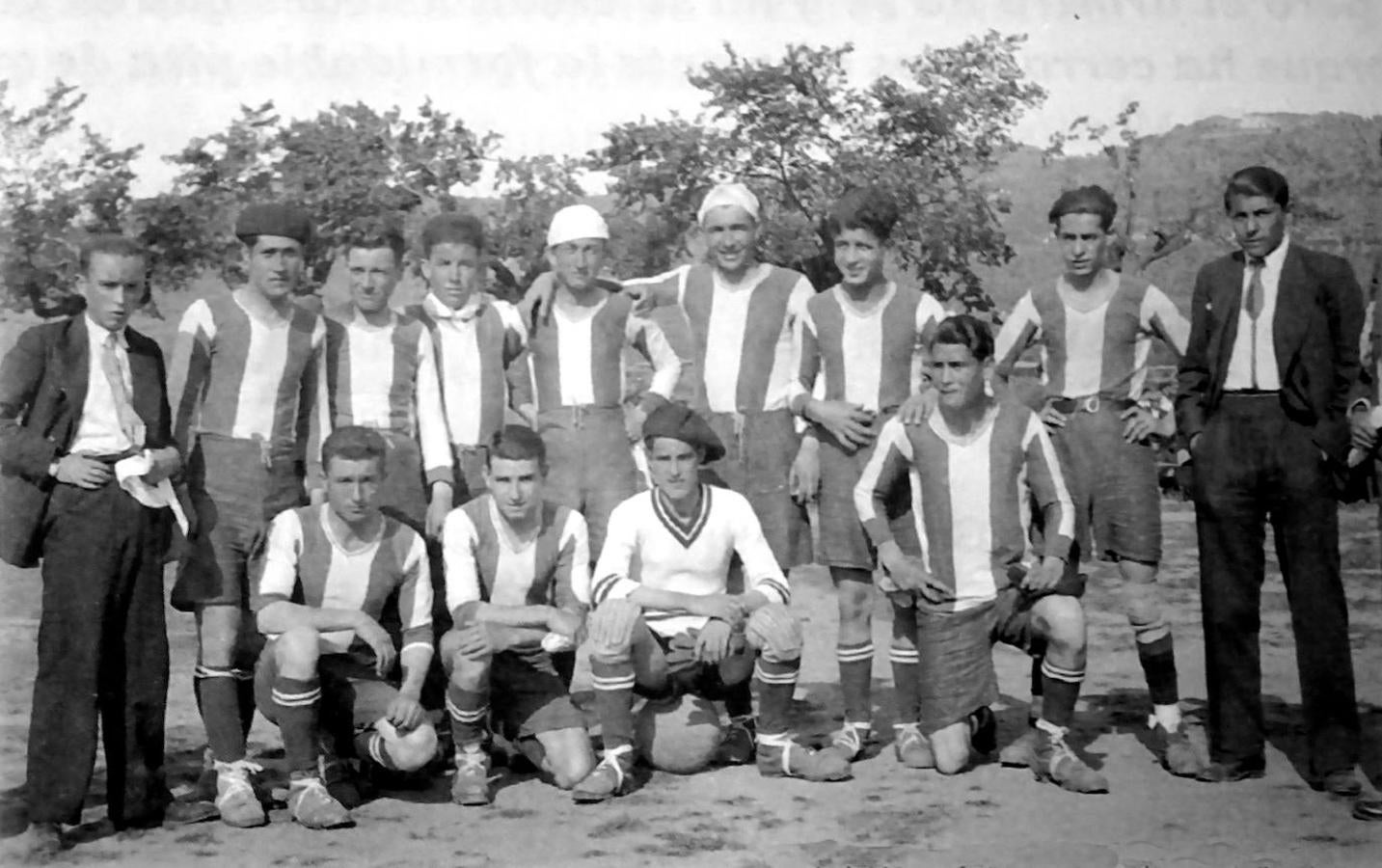 Jugadores de Cáceres a principios de los años 30.