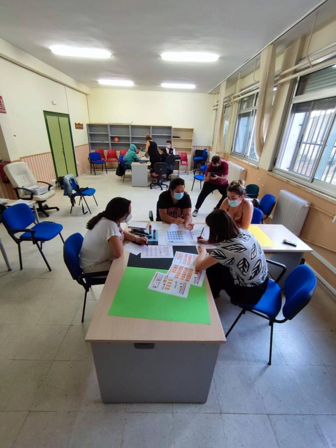 Taller de arte urbano en Aldea Moret.