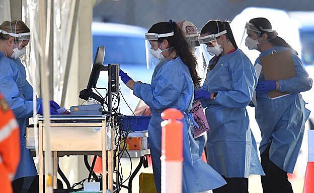 Extremadura tiene 40 brotes activos, diez de ellos de origen sociosanitario