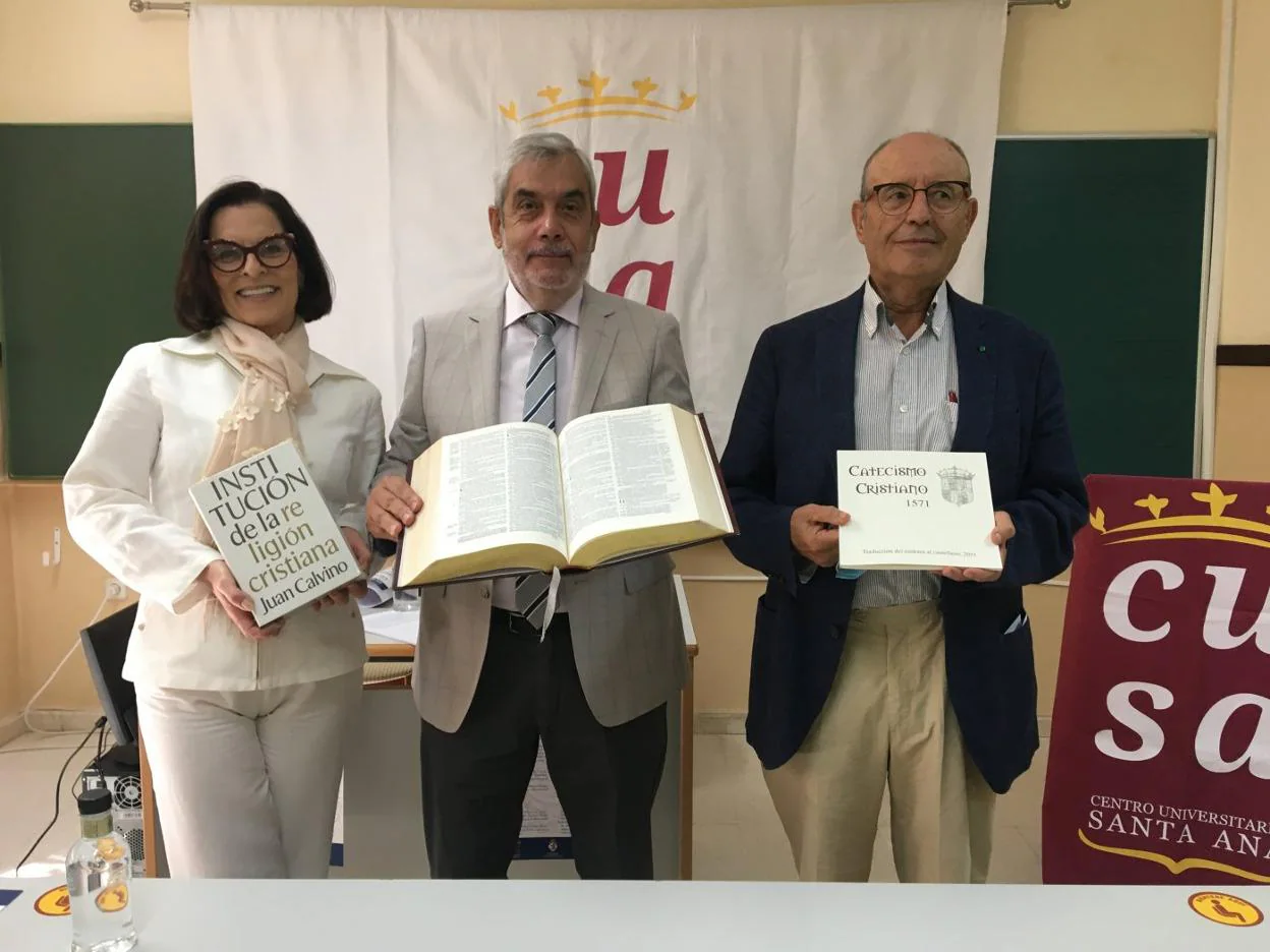 Carmen Fdez-Daza, Emilio Monjo y Pecellín presentaron las jornadas. 