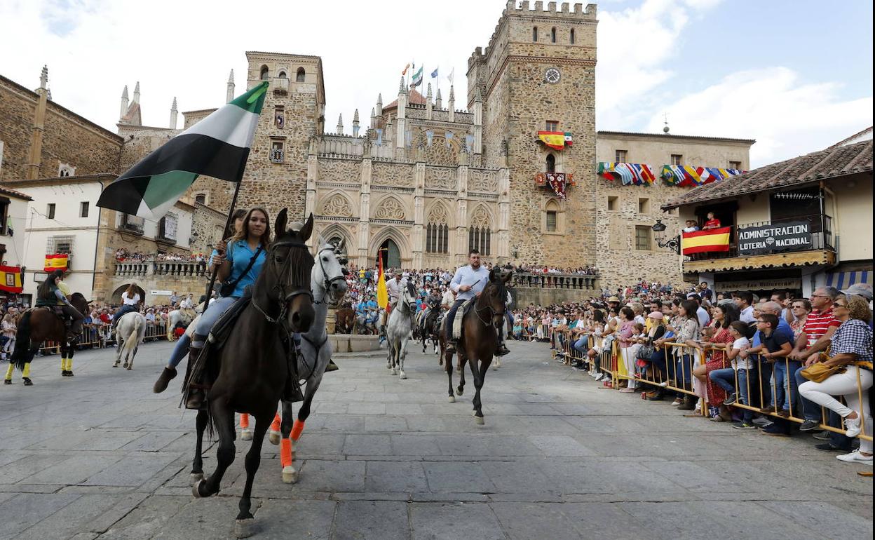 Caballistas en Guadalupe en el Día de la Hispanidad durante 2019, cuando se celebró la última marcha.