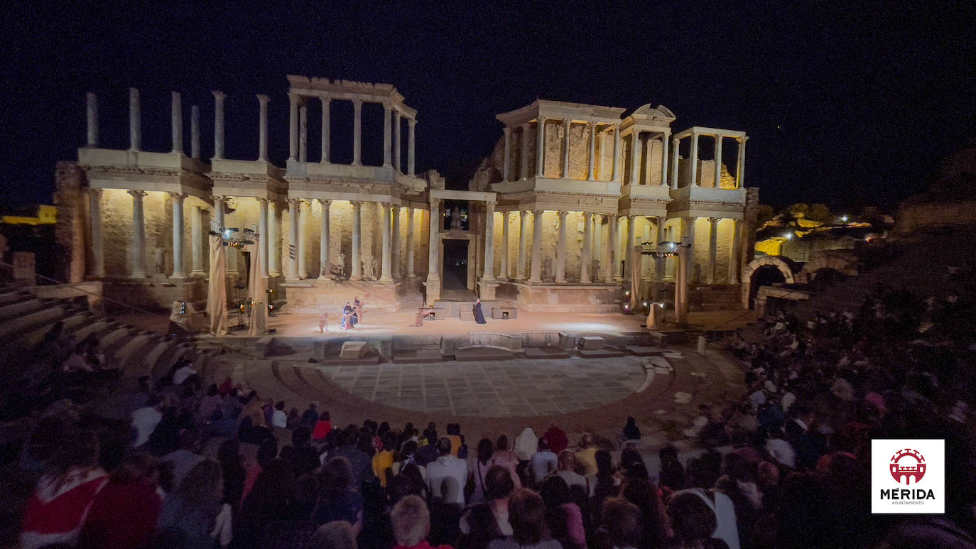 Fotos: El público responde al programa de Emerita Lvdica