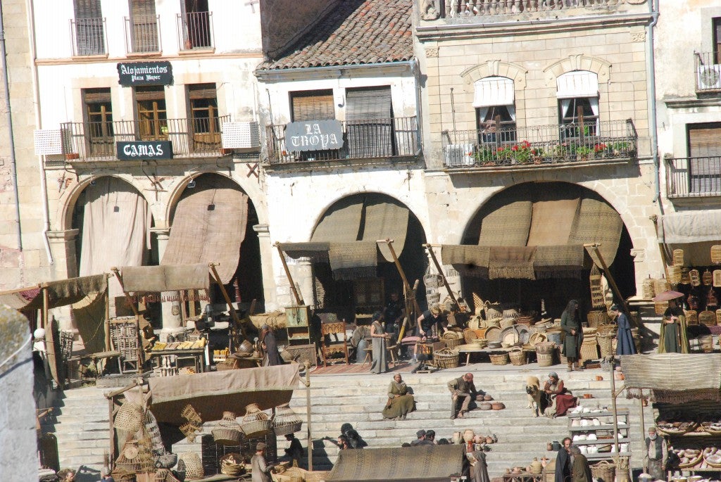 Fotos: &#039;La casa del dragón&#039; cierra la plaza Mayor de Trujillo