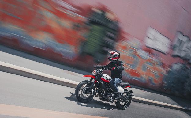 Scrambler Urban Motard inspirada en las Supermotard 