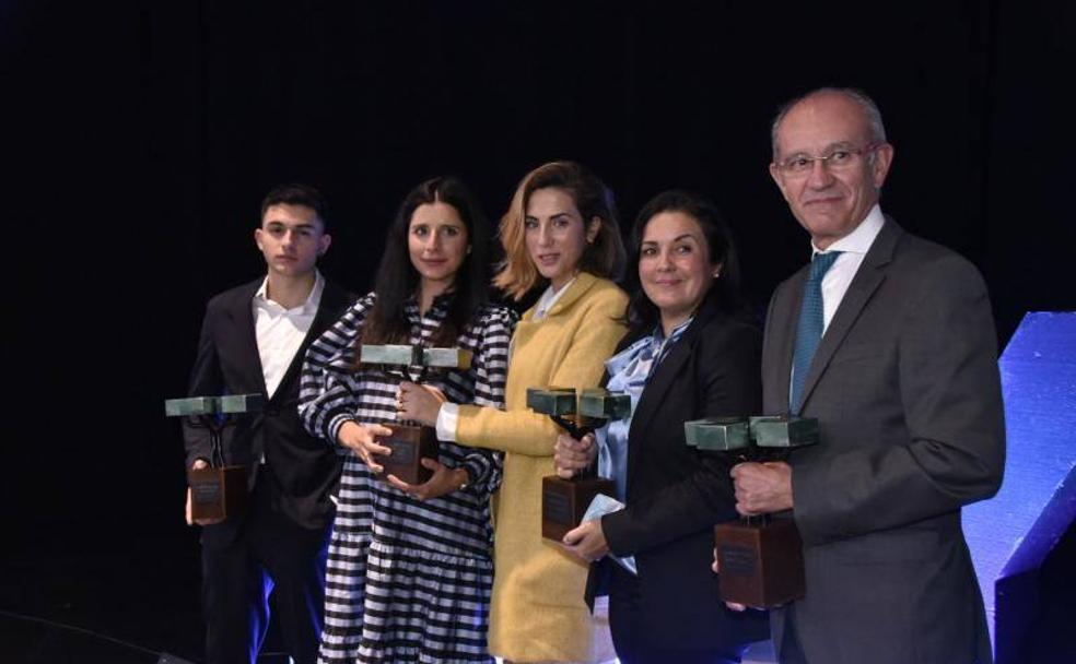 El escalador Alberto Ginés, las empresarias Beatriz Magro y Nuria Morales, la abogada Eva González y el empresario Carlos Arce