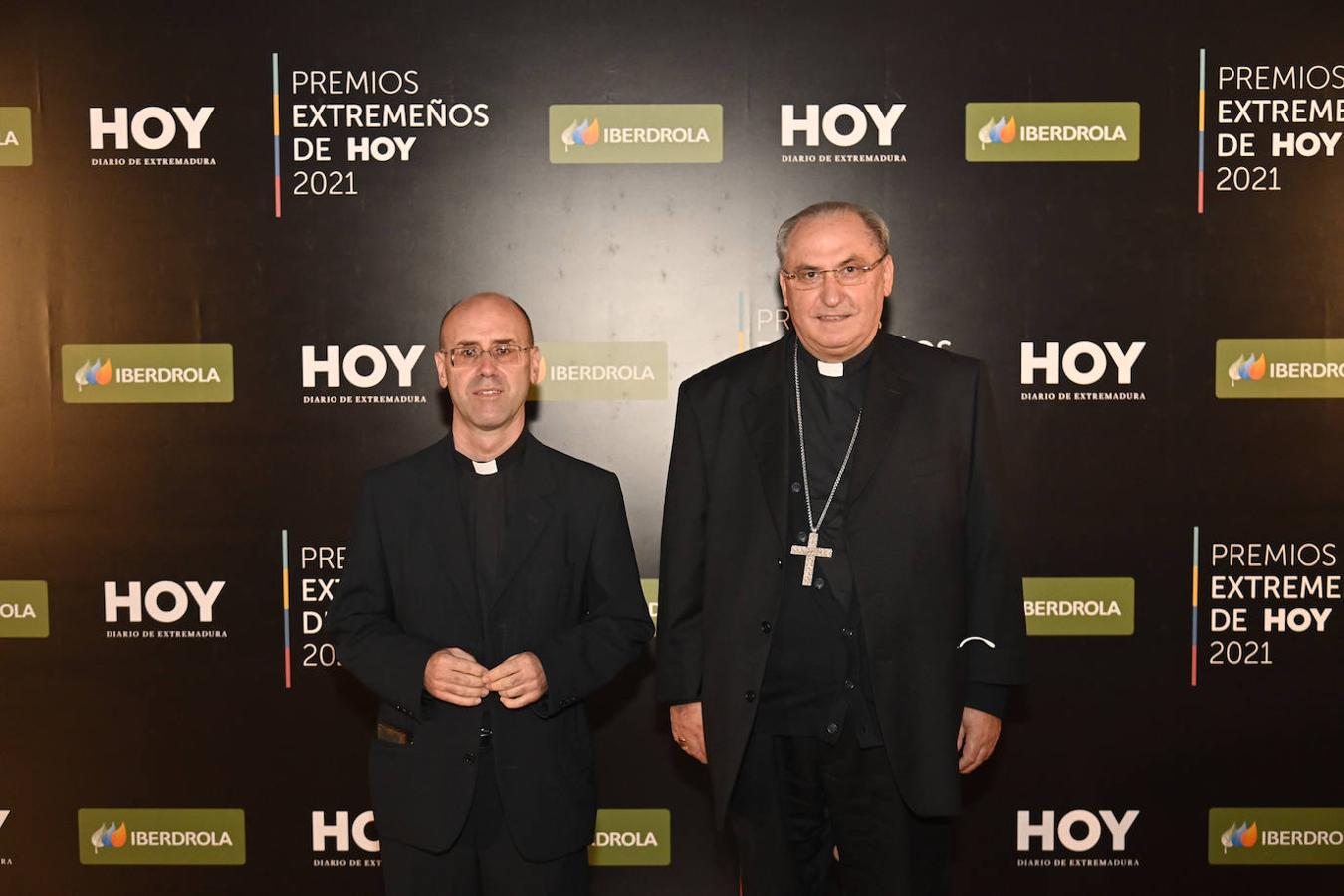 Carlos Torres y Monseñor Celso Morga.