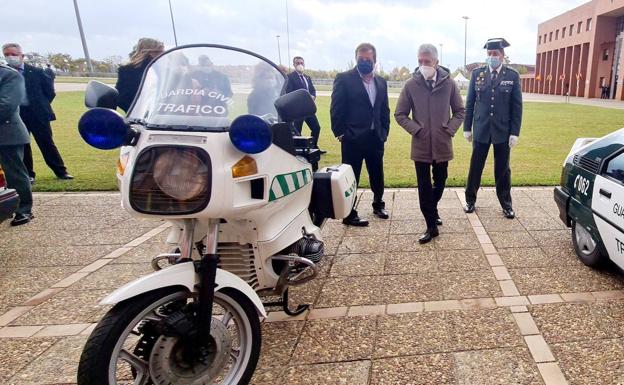 Grande-Marlaska ha visitado este lunes las instalaciones de la Escuela de Tráfico de la Guardia Civil de Mérida