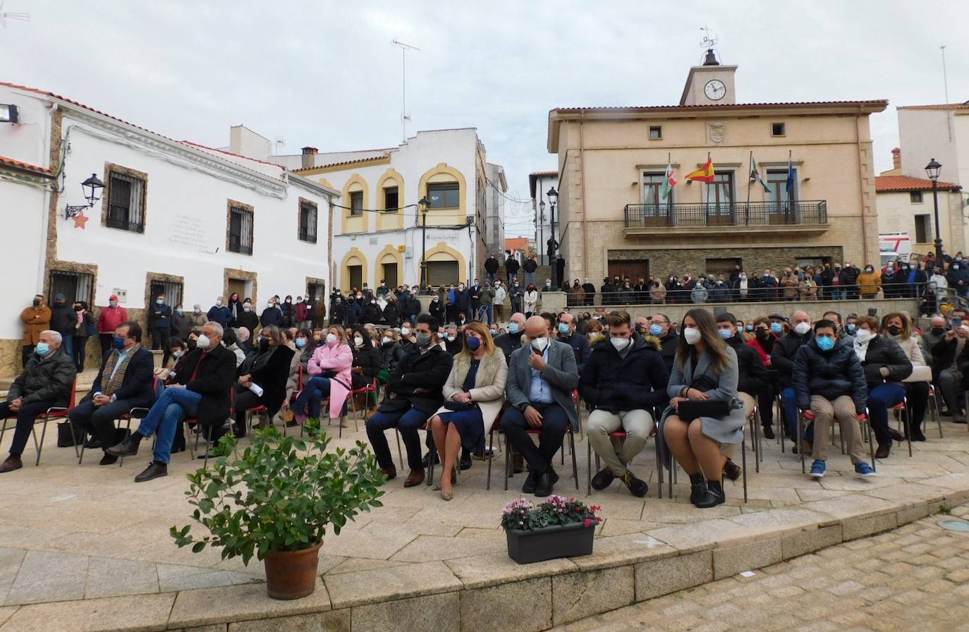Fotos: Emotivo homenaje a Charo Cordero en Romangordo