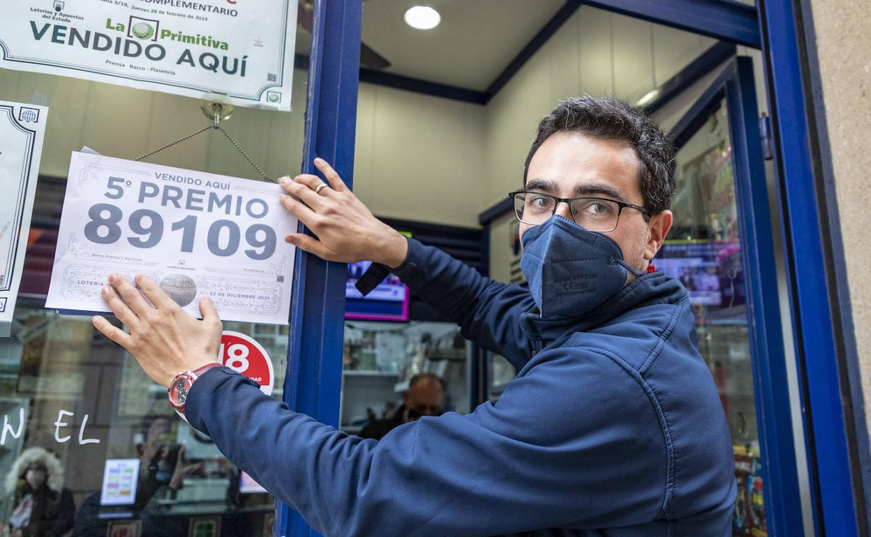 Quinto premio en Plasencia. Galería: Imágenes de la suerte repartida en las administraciones extremeñas de Lotería. 