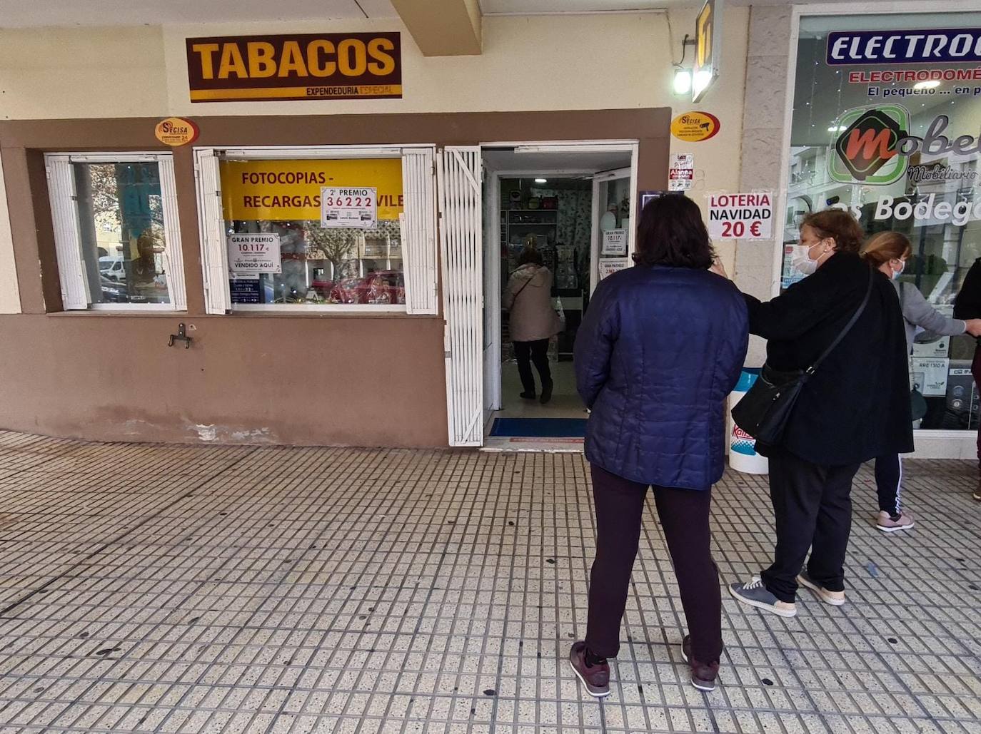 Mérida. En el número 4 de la Plaza de los Escritores se ha vendido un cuarto premio, el 42833. 