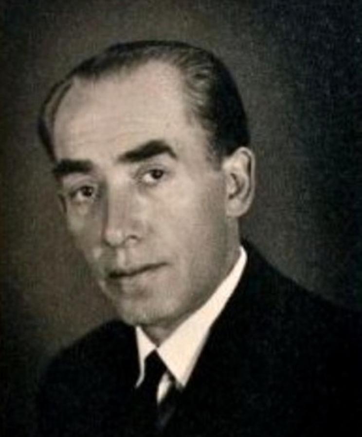 Retrato del pintor vestido de negro. Su mujer murió en 1939.