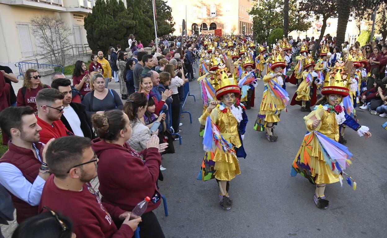 Desfile infantil de comparsas en el Carnaval de 2020. 
