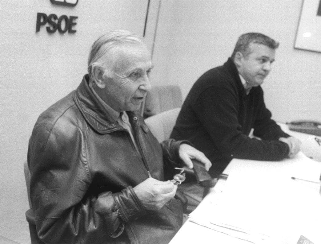 En 1998, con Hernández de Cáceres. 