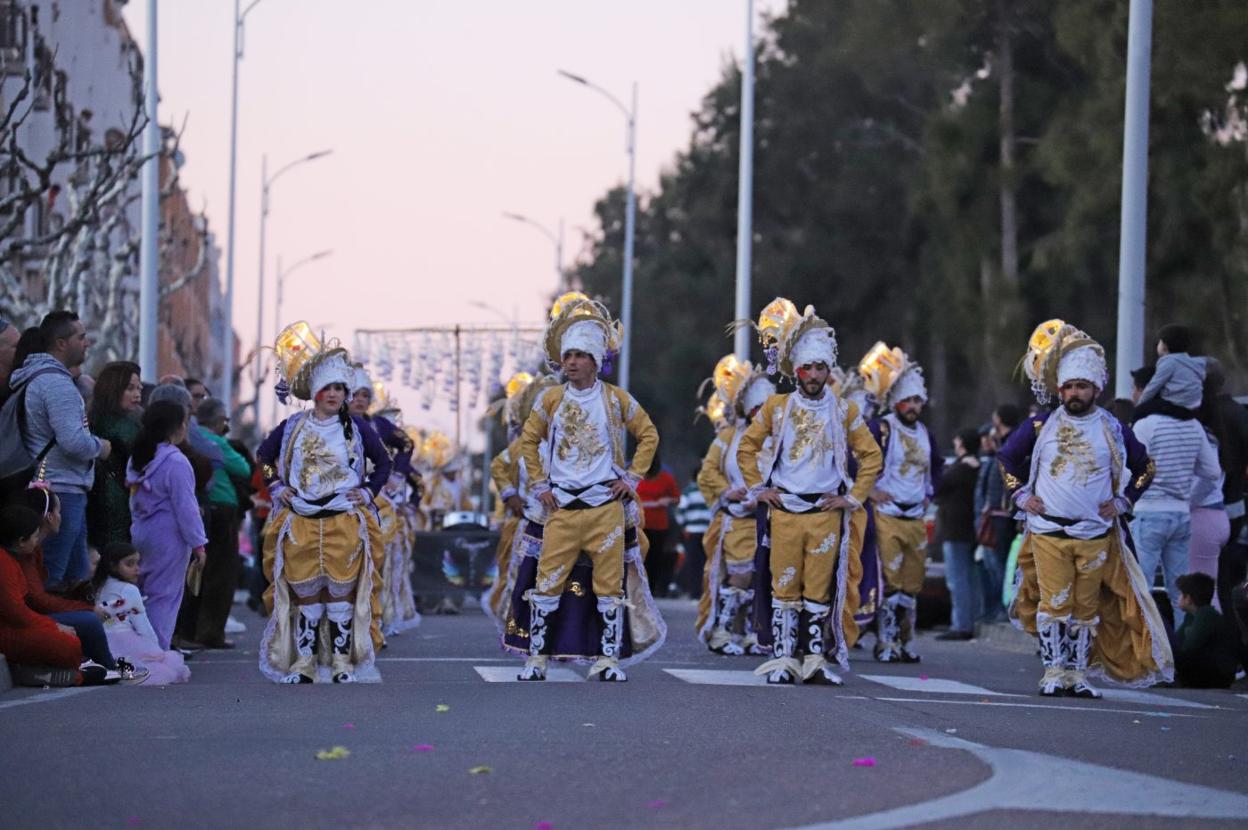 La comparsa Themba durante el desfile del último carnaval. 