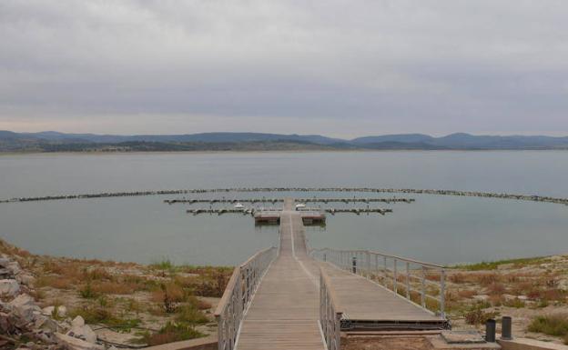 La base naútica estaba proyectada con 150 puntos de amarre.