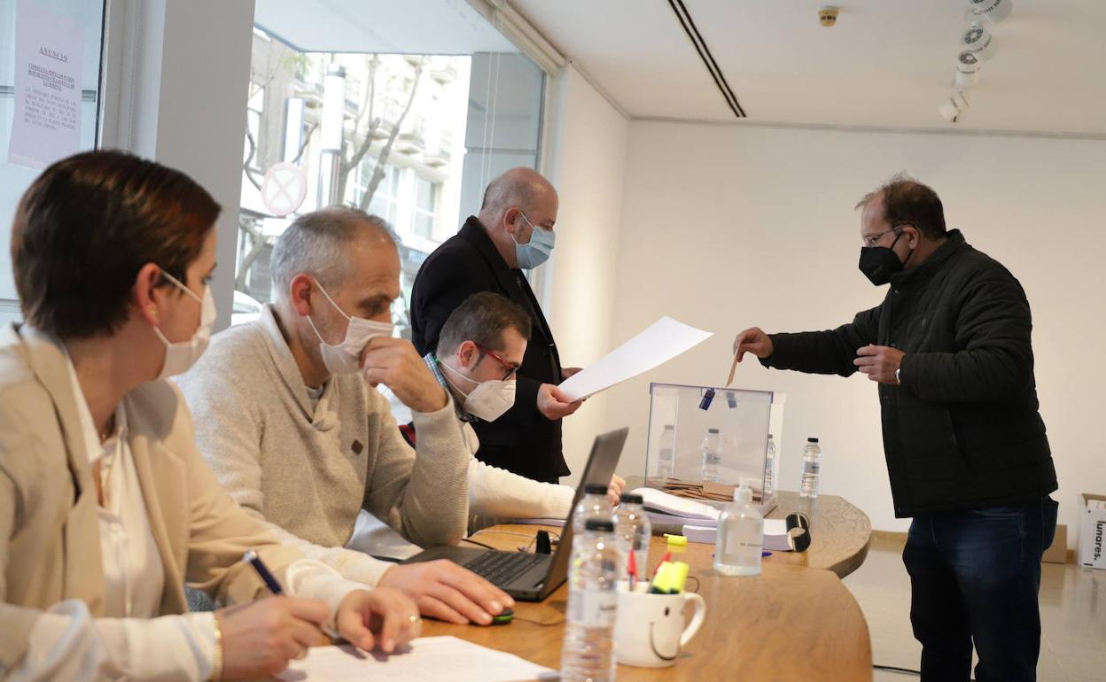 Fusión Don Benito-Villanueva: El voto anticipado sobre la fusión roza las 8.000 papeletas a falta de un día para su cierre