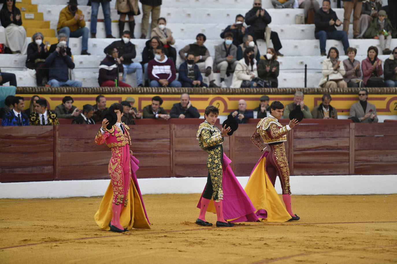 Fotos: Primer festejo de la Feria de Olivenza: Novillada con Carlos Domínguez, Manuel Perera y Eric Olivera