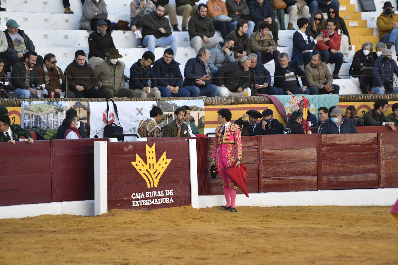 Fotos: Primer festejo de la Feria de Olivenza: Novillada con Carlos Domínguez, Manuel Perera y Eric Olivera