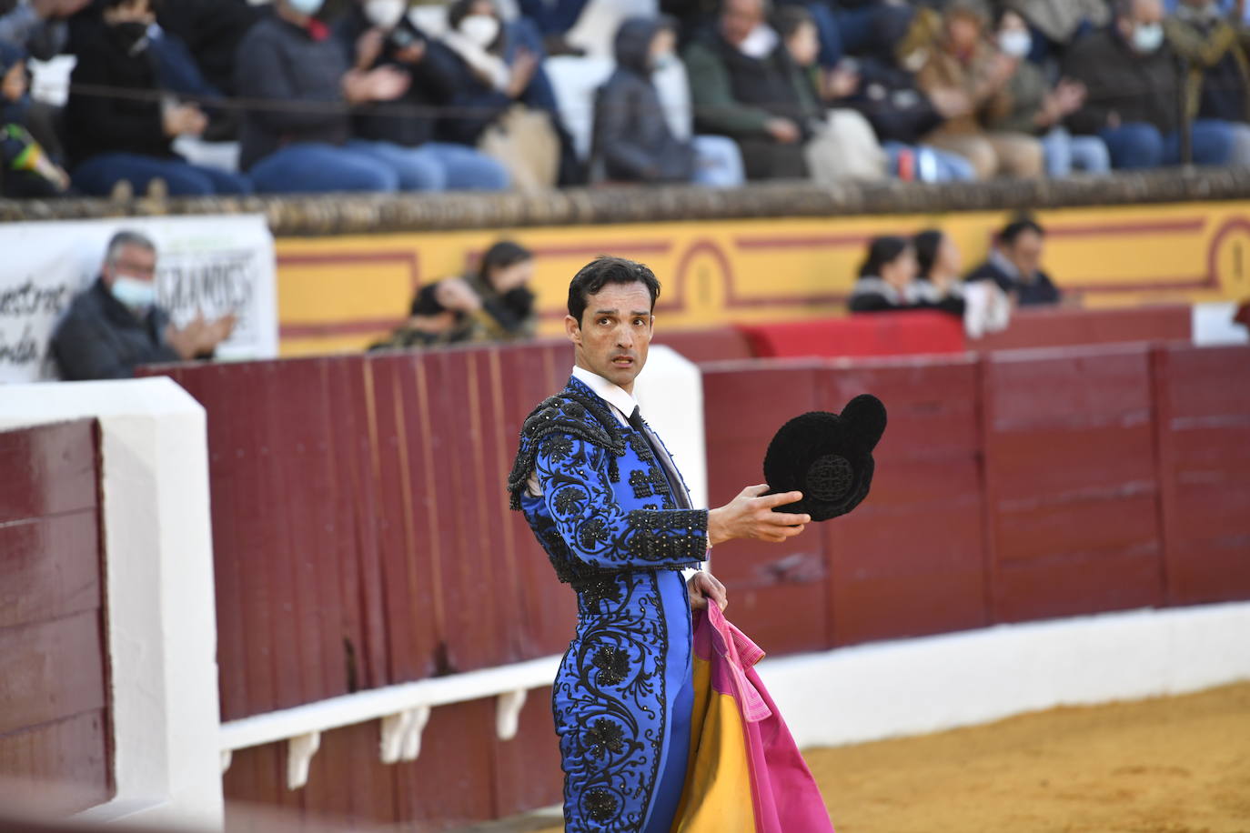 Fotos: Primer festejo de la Feria de Olivenza: Novillada con Carlos Domínguez, Manuel Perera y Eric Olivera