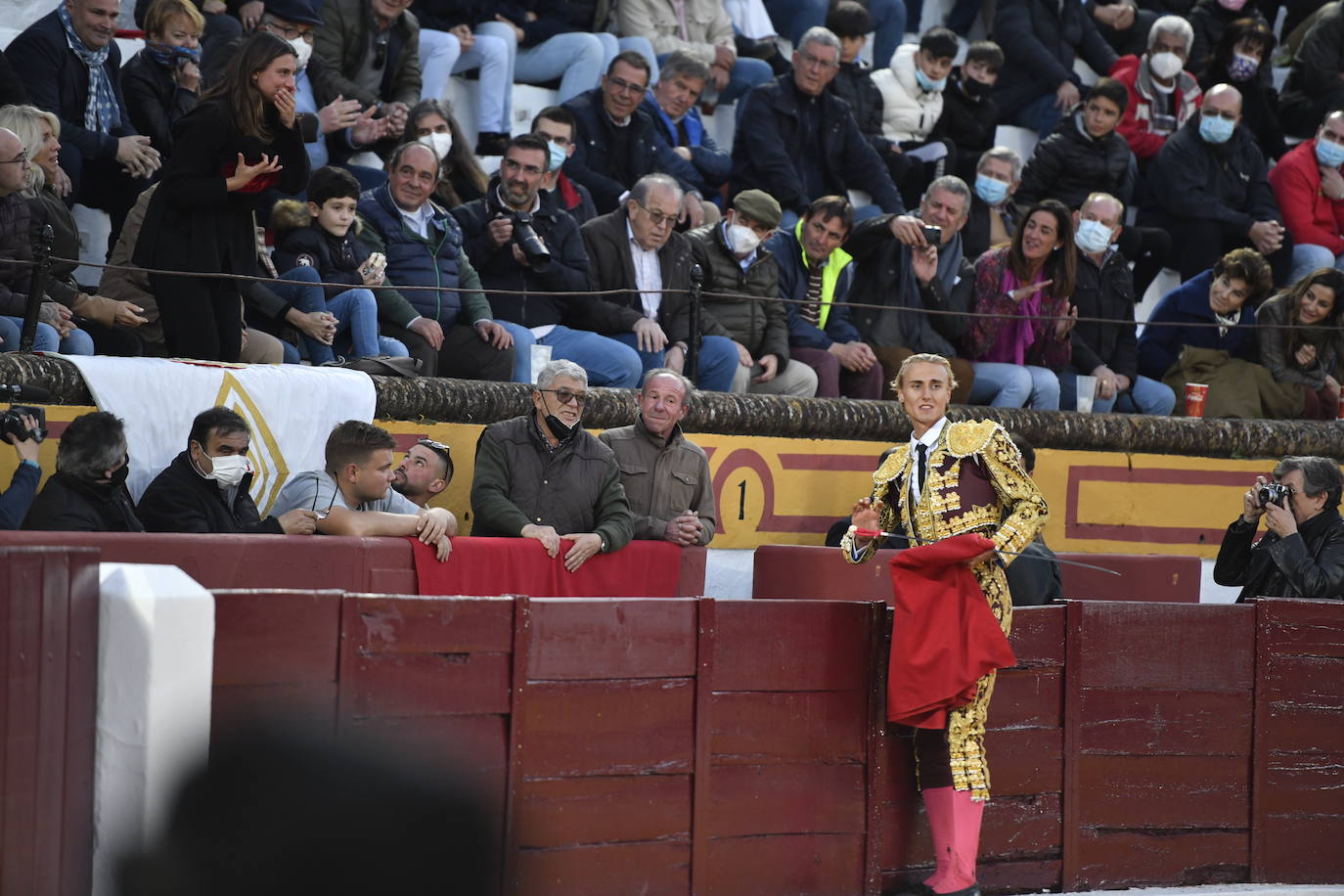 Fotos: Segunda novillada de Olivenza: Lalo de María, Alejandro Adame y Raquel Martín