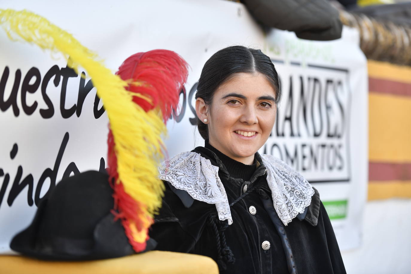 Fotos: Segunda novillada de Olivenza: Lalo de María, Alejandro Adame y Raquel Martín