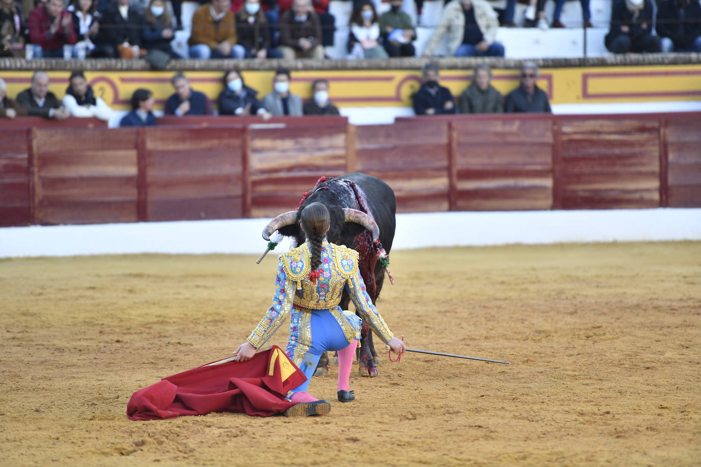 Fotos: Segunda novillada de Olivenza: Lalo de María, Alejandro Adame y Raquel Martín