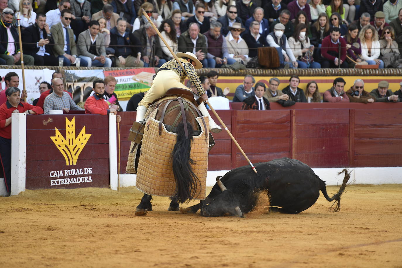 Fotos: En imágenes | La primera corrida de toros de Olivenza con Morante de la Puebla, El Juli y Emilio de Justo