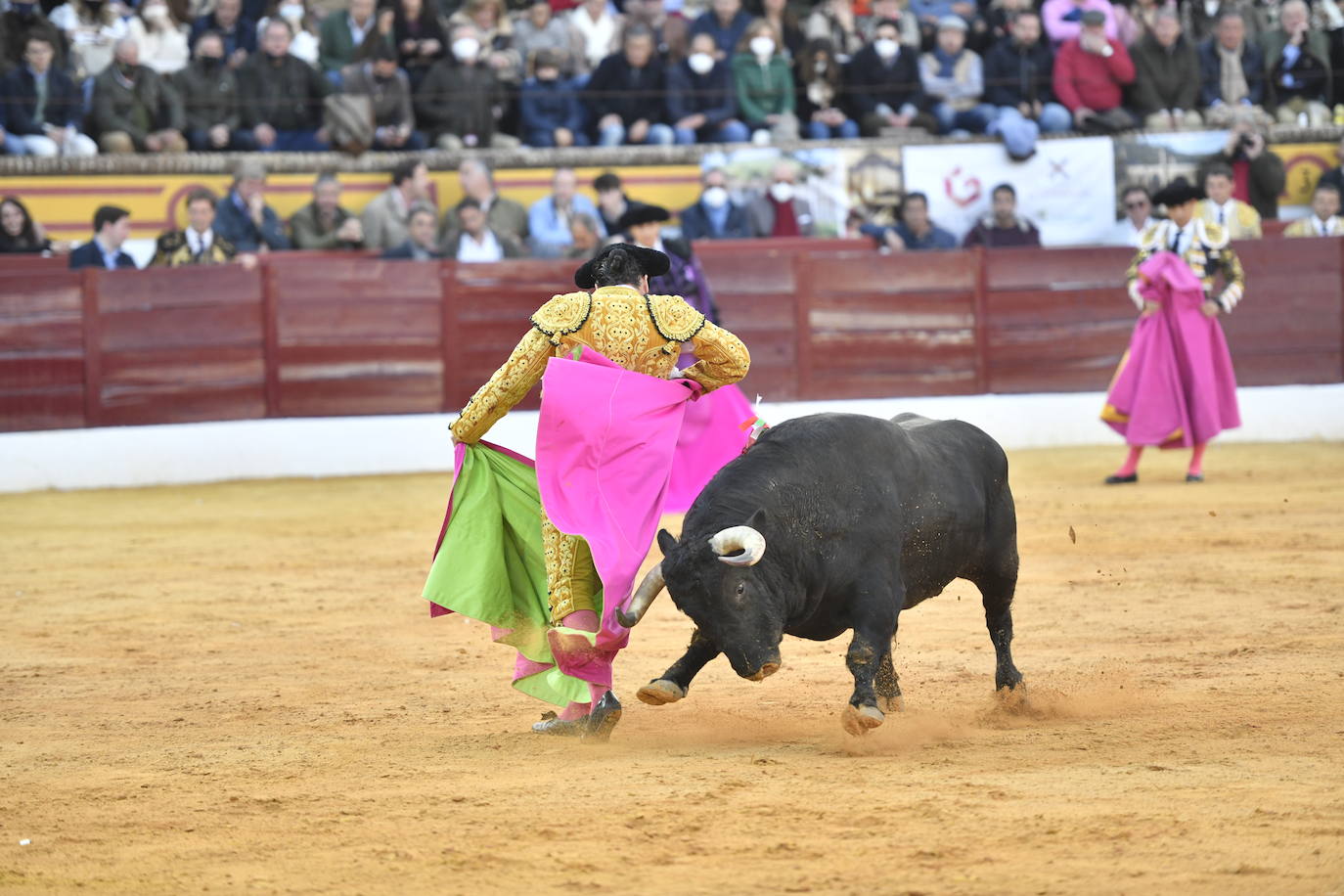 Fotos: La corrida de toros de Morante de la Puebla, José María Manzanares y Roca Rey, en imágenes